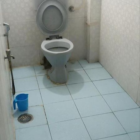 Gandhi Ganaga Guest House Waranasi Zewnętrze zdjęcie
