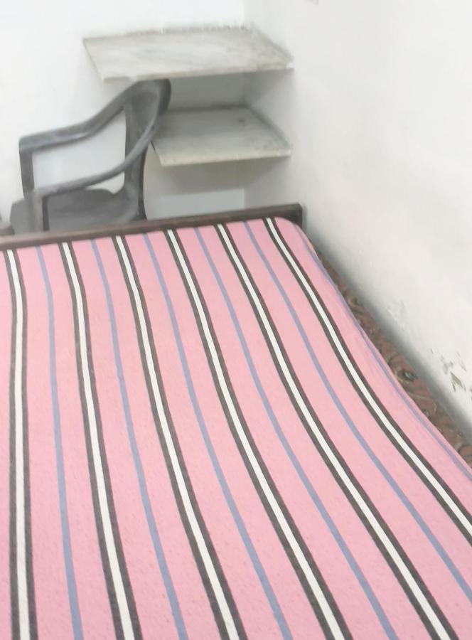 Gandhi Ganaga Guest House Waranasi Zewnętrze zdjęcie
