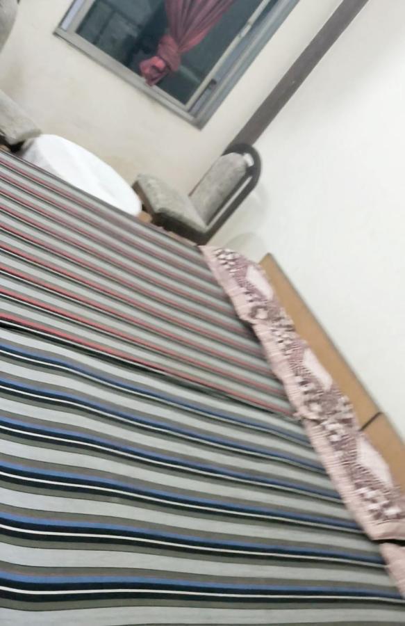 Gandhi Ganaga Guest House Waranasi Zewnętrze zdjęcie