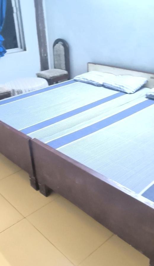 Gandhi Ganaga Guest House Waranasi Zewnętrze zdjęcie